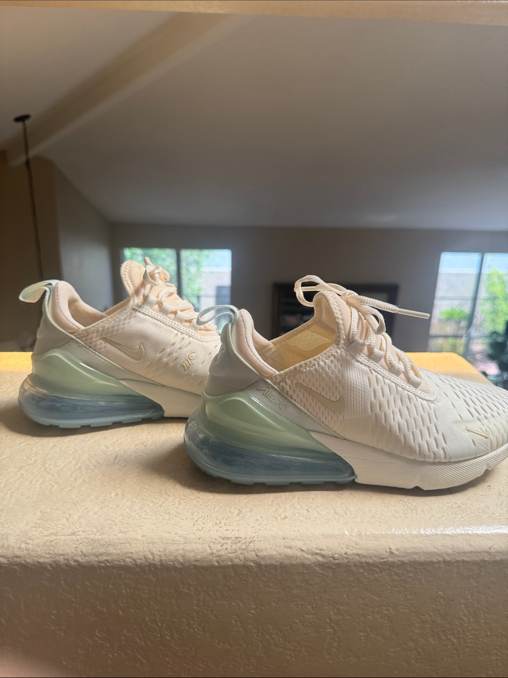 Nike Air Max 270 Sneakers - Cream Upper With Mint And Light Blue Air Sz 8